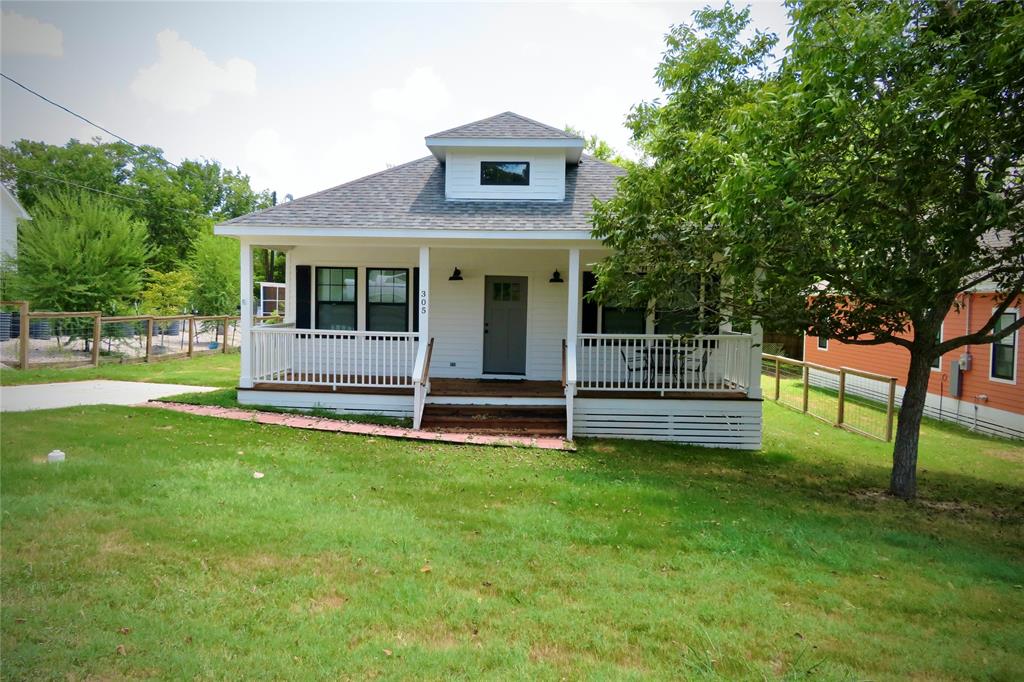 305 Hampshire Dr