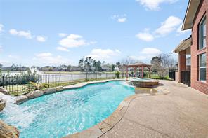  30403 Russell Point Dr, Spring, TX 77386