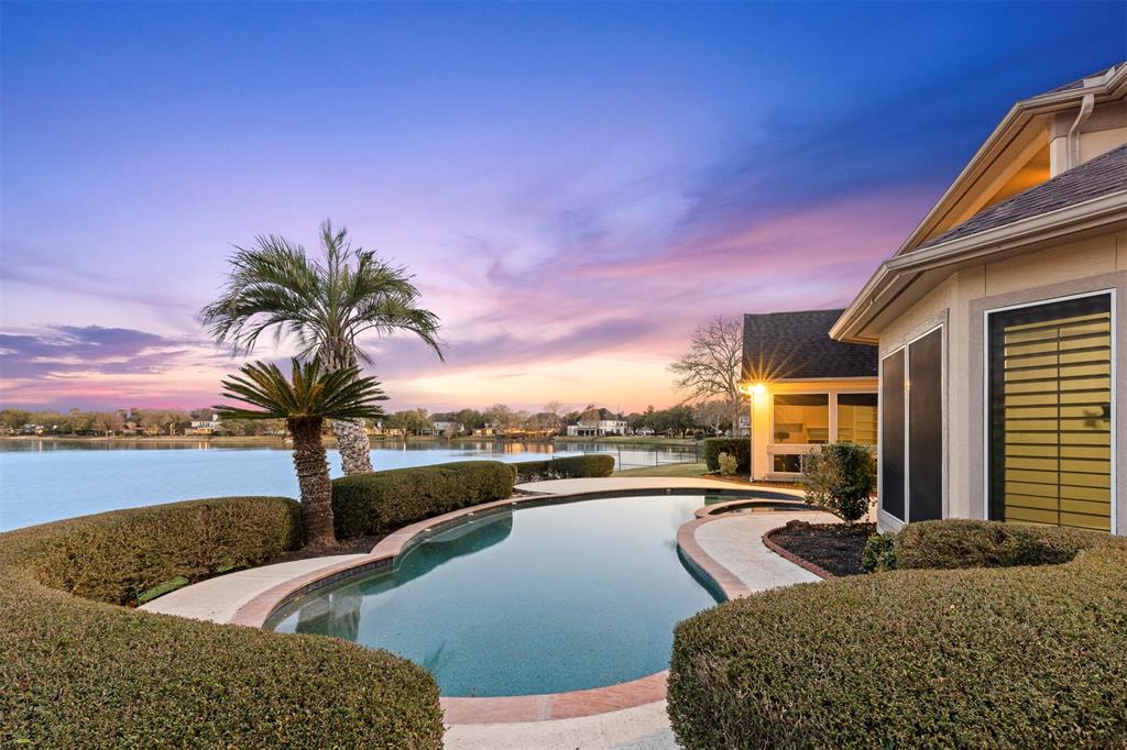 2711 E Bainbridge Cir