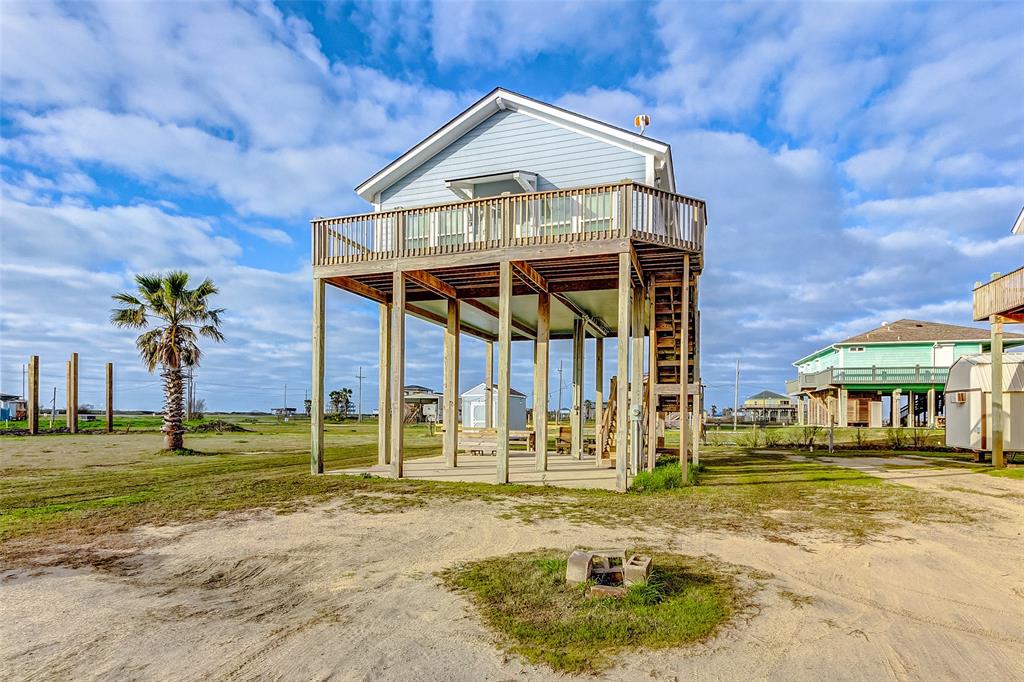 1031 Bay Street , Gilchrist, Texas image 9