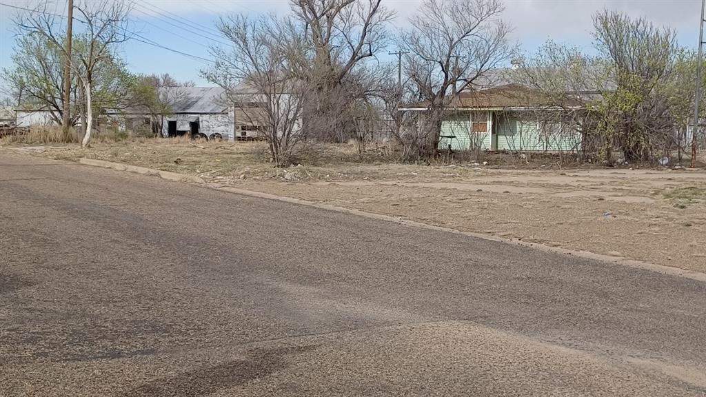 601 E 10th Street , Borger, Texas image 9