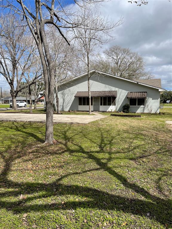 801 Fulton Street , Edna, Texas image 45