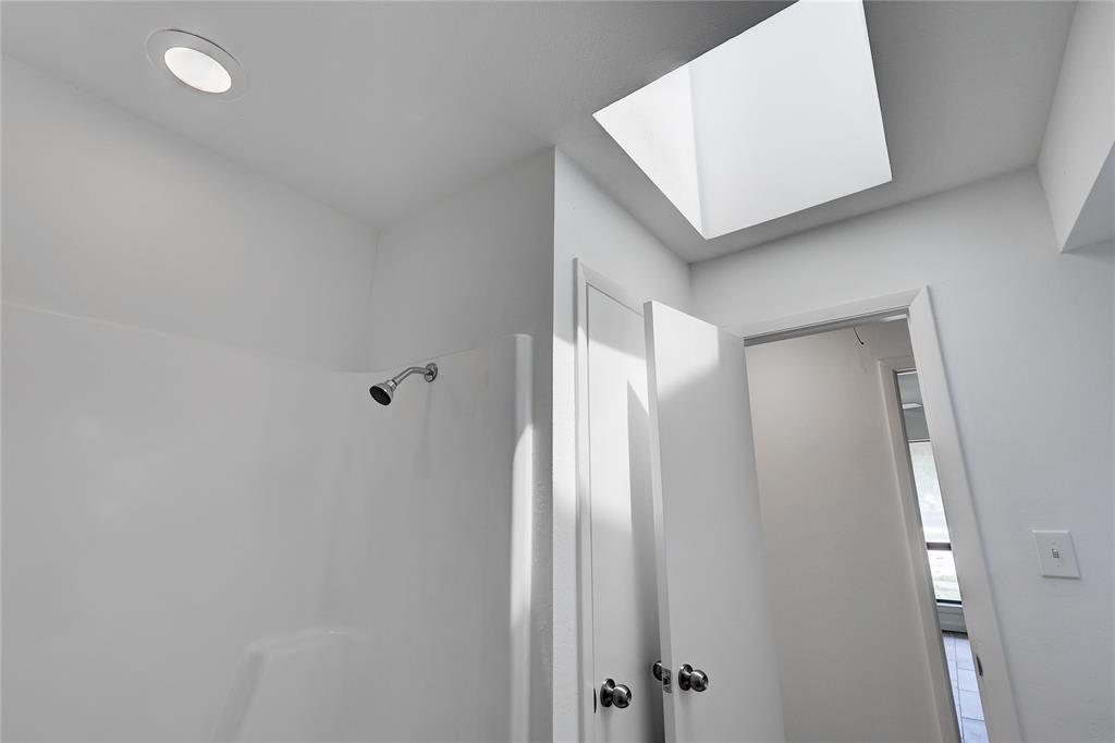 Secondary bath with skylight