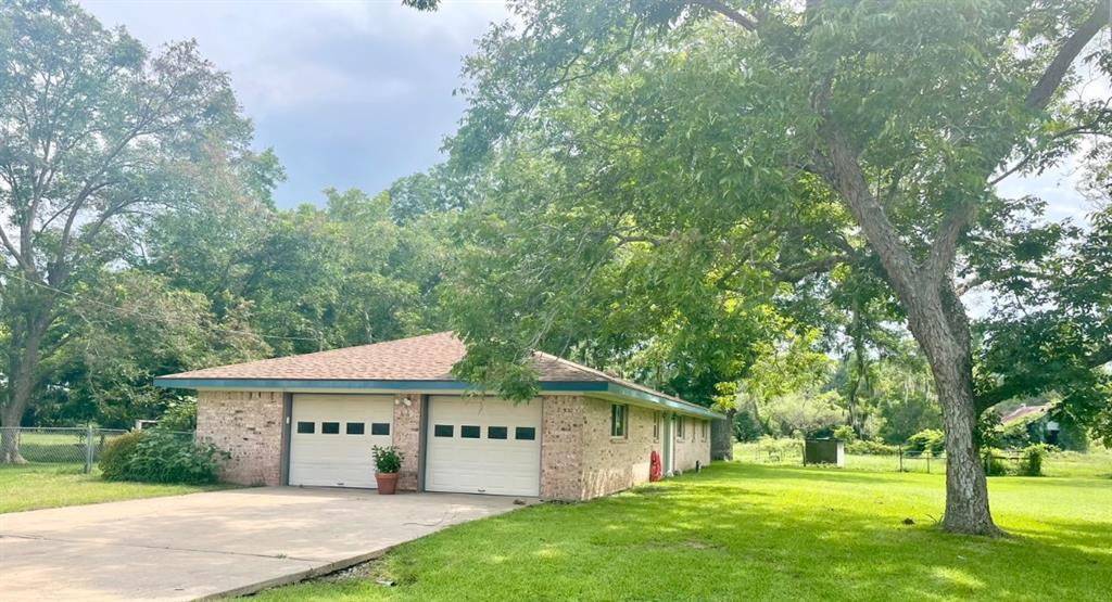 1087 County Road 705  , West Columbia, Texas image 4