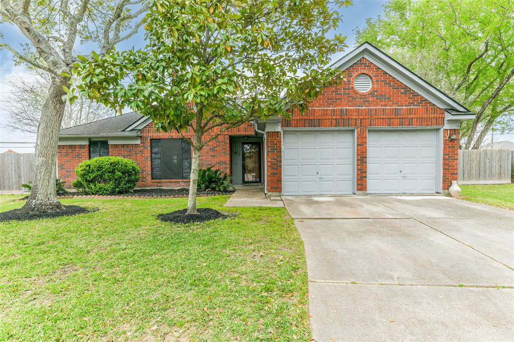 2503 Chestnut Circle, Pearland, TX 