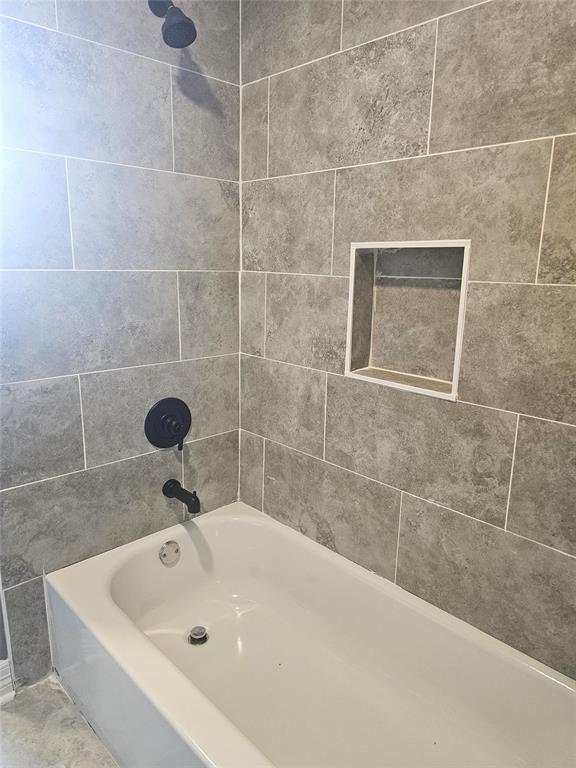 Hall Bath tub