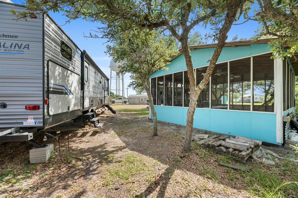 Screened in Common Area with Concrete Floor, Great Space to Gather and Entertain