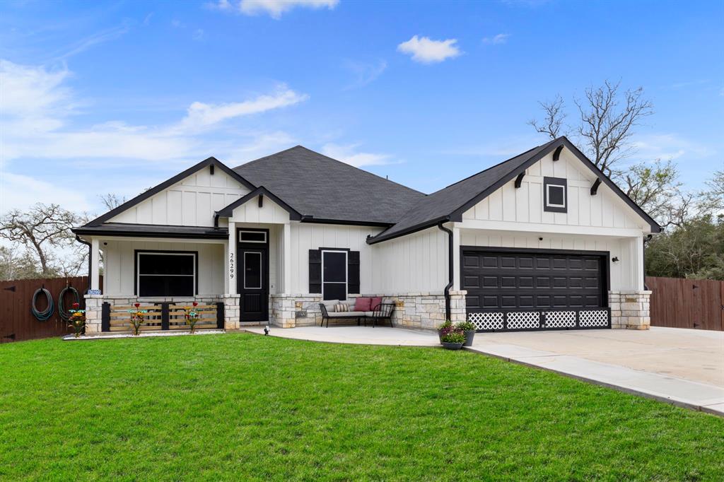 26299 Lakeshore Dr