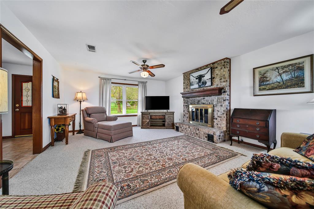 10655 Brandt Rd, Burton, TX 77835 - HAR.com
