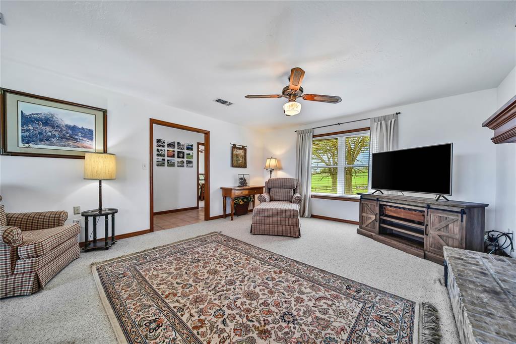 10655 Brandt Rd, Burton, TX 77835 - HAR.com
