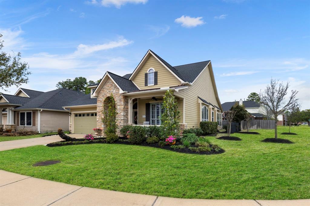 18947 Magnolia Arbor Ln