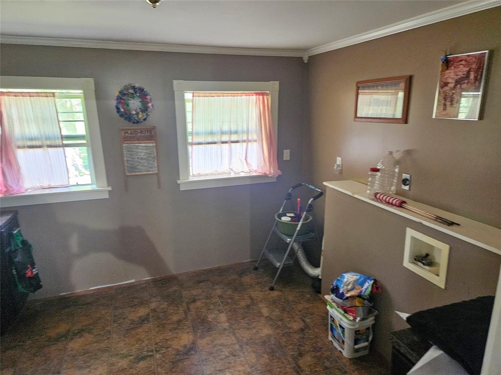 Large indoor utility room