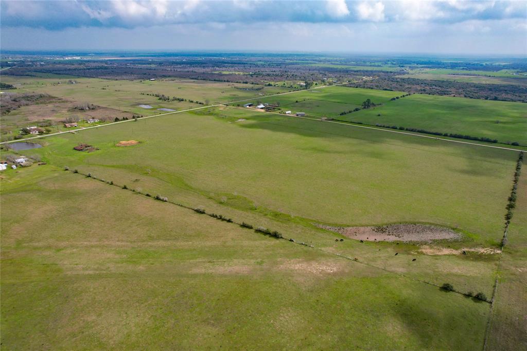 No Floodplain, No HOA, with paved roads