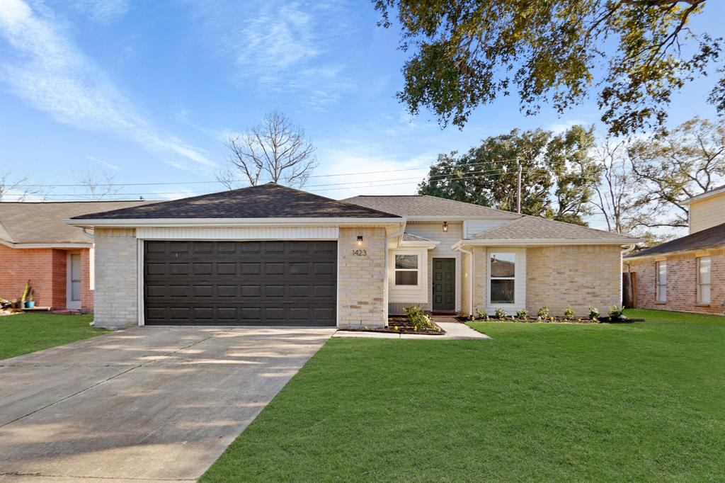 1423 Lazy Spg Dr