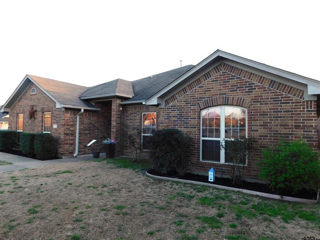 2575 Meadowland Court , Tyler, Texas image 4