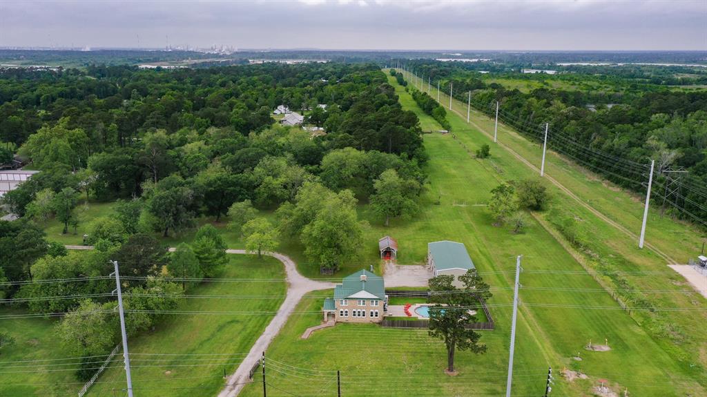 2222 N Main Street , Highlands, Texas image 8