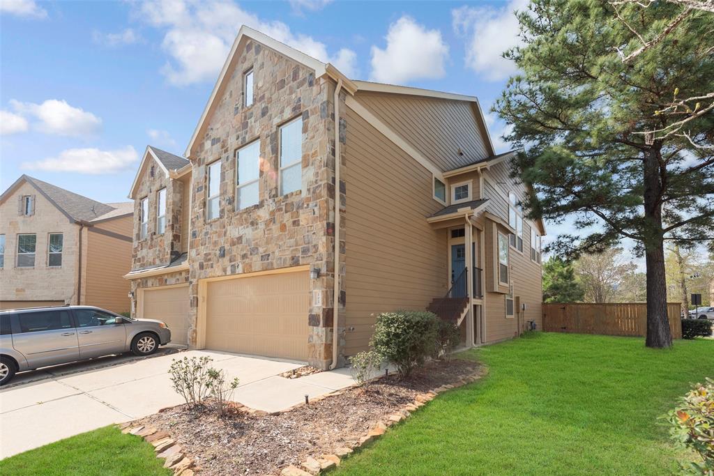 202 Cheswood Forest Place, Montgomery, TX 77316