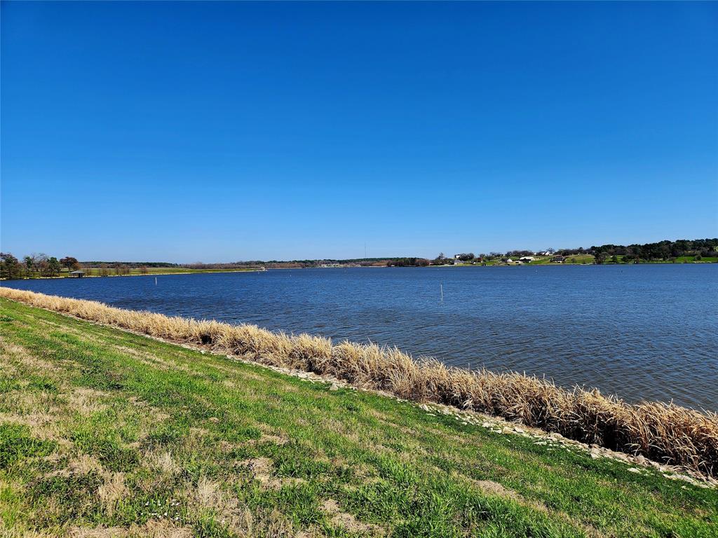 Visit Water\'s Edge Ranch and pick this amazing lot to build your dream home.