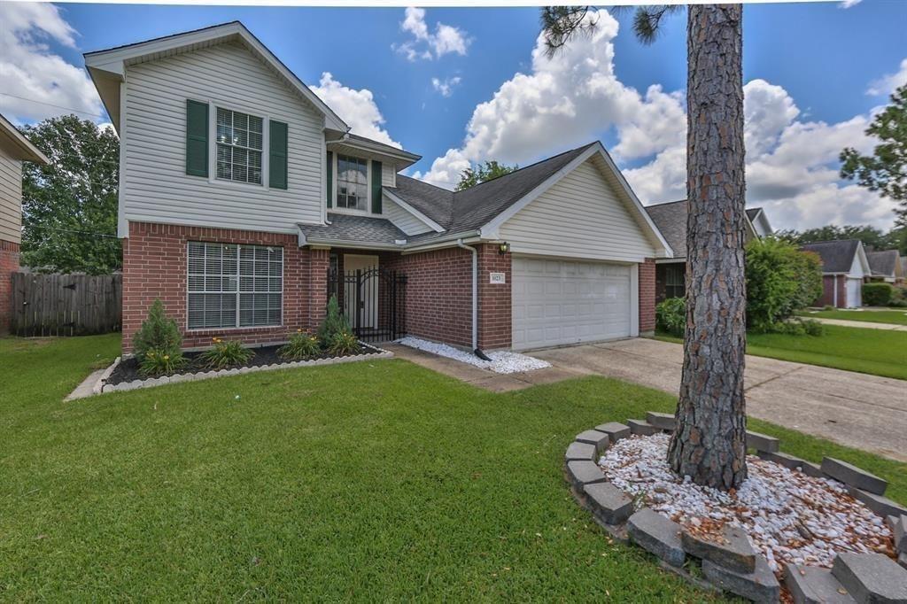 1023 Andover Drive, Pearland, TX 77584
