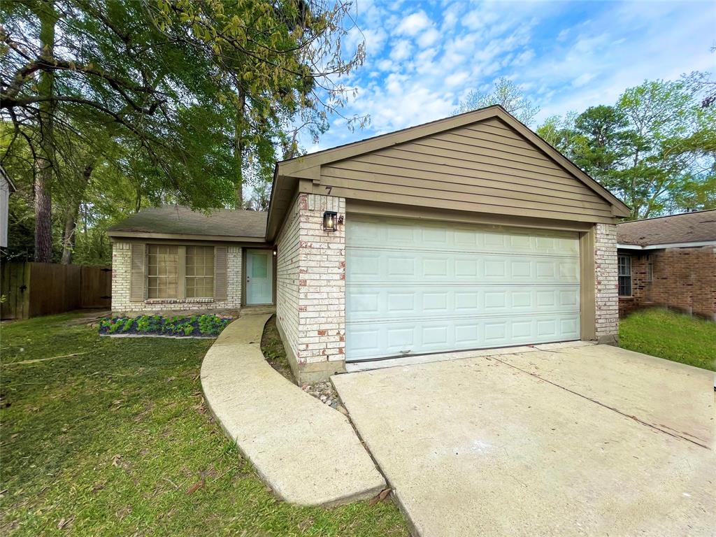 7 Hasting Oak Court, The Woodlands, TX 