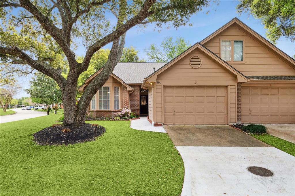 3342 S Country Meadows Lane, Pearland, TX 
