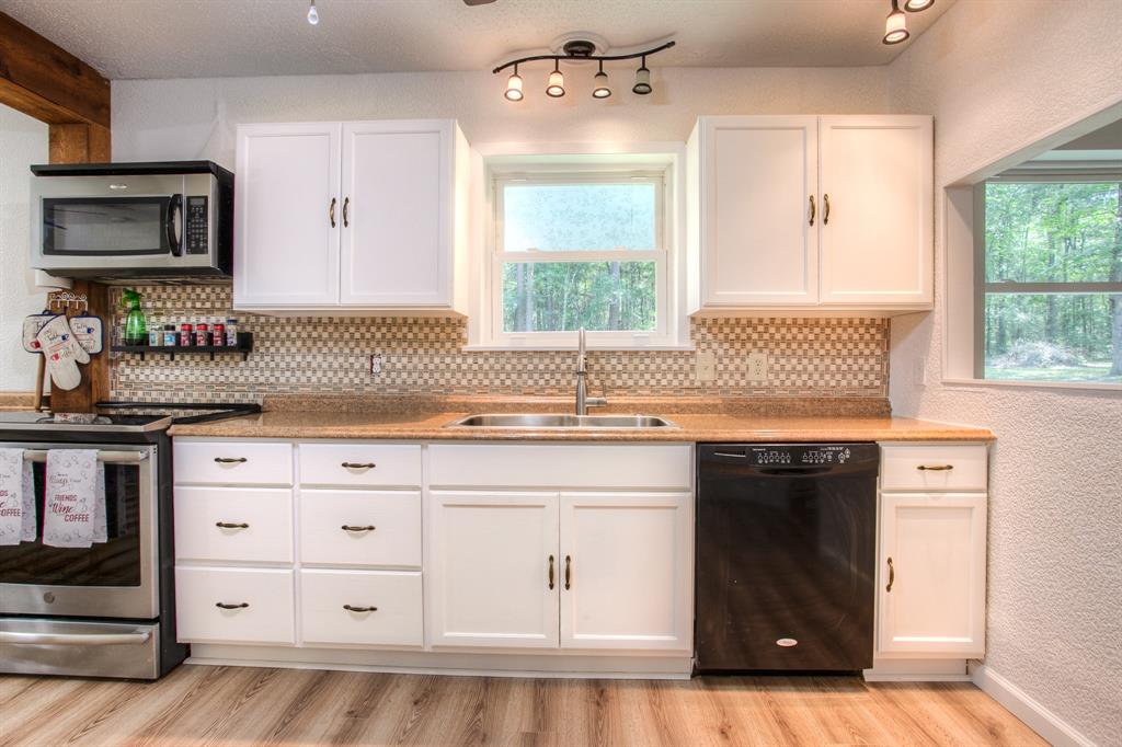 So many stories to be made on this wonderful kitchen made to entertain your loved ones