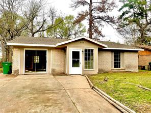 809 Dr Martin Luther King Jr, Conroe, TX, 77301
