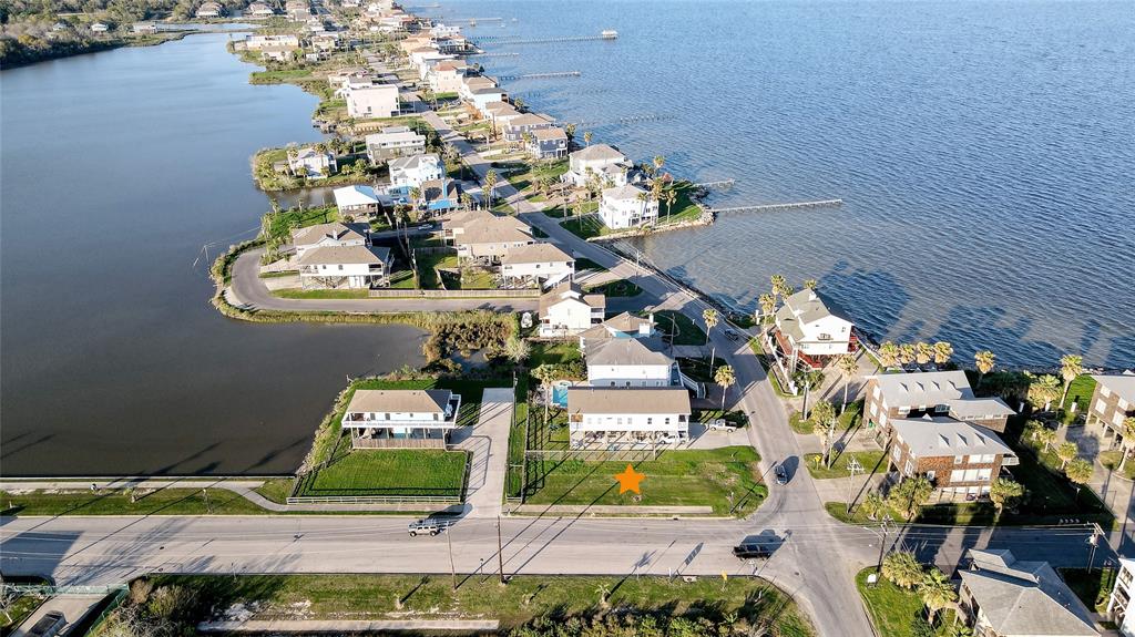 Main Street , Seabrook, Texas image 5