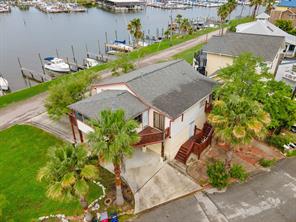 714 Narcissus Rd, Clear Lake Shores, TX 77565