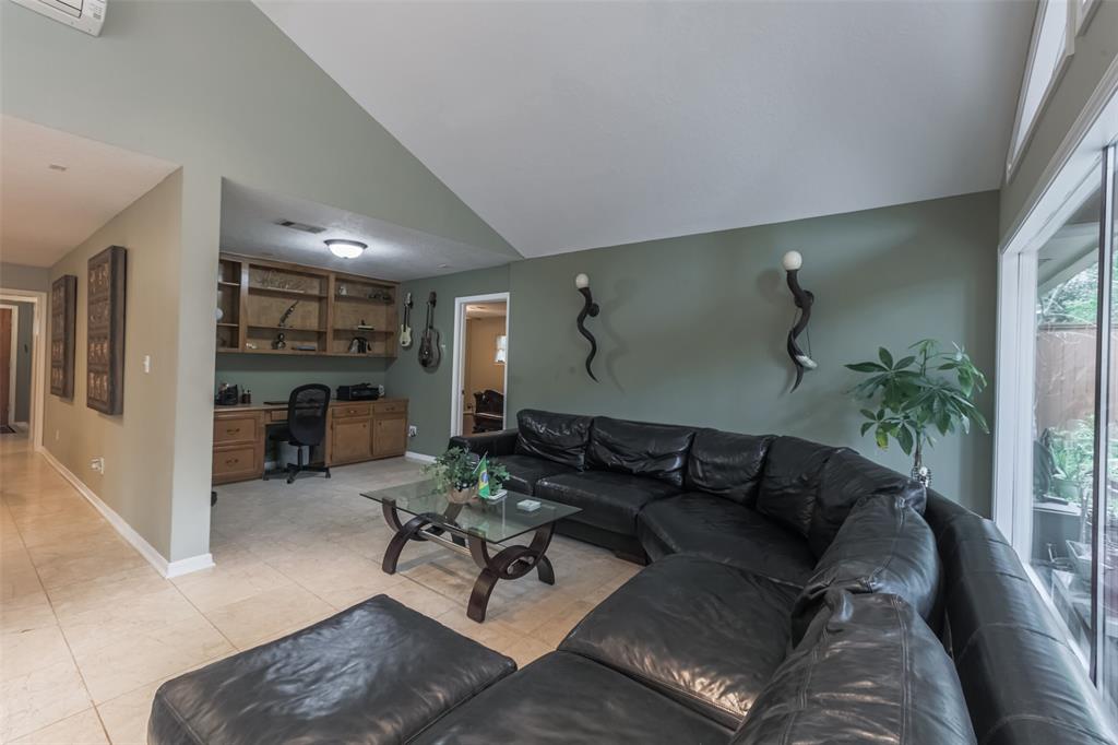 13163 Rummel Creek Rd, Houston, TX 77079