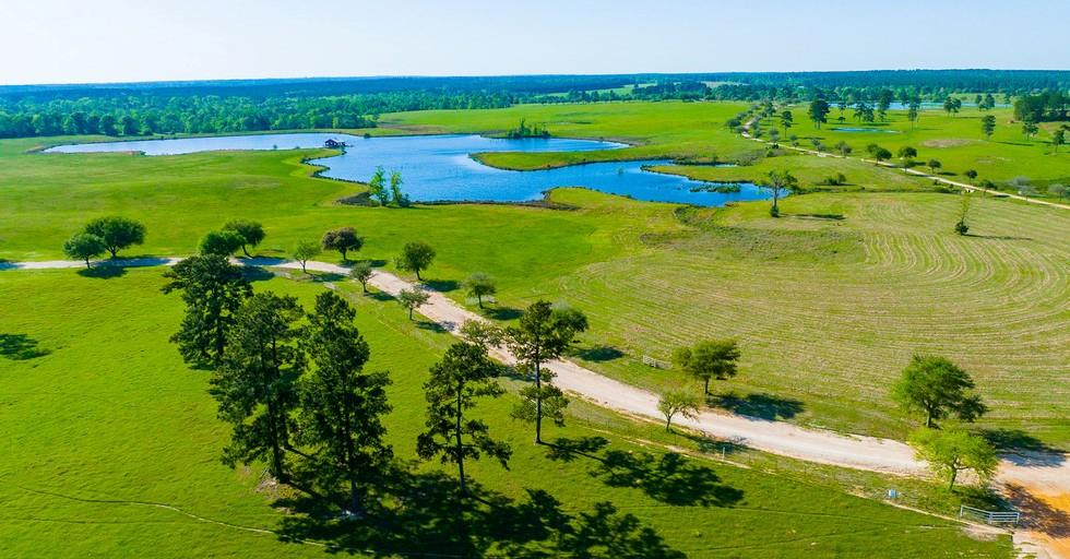 The following photography was taken from a google search showing Lakeland Ranch and what it has to offer!