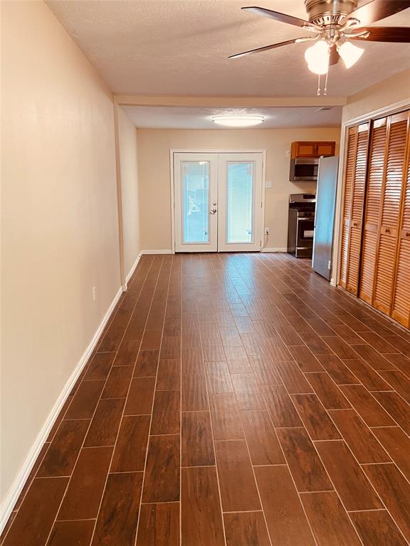 Bonus den/living off of kitchen and backyard