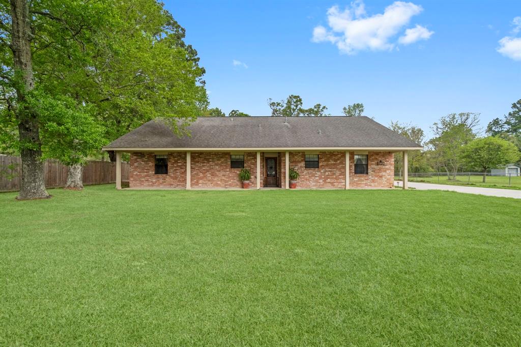 1201 Forest Circle, Huffman, TX 