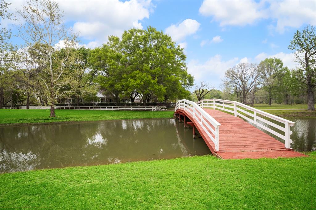 1400 County Road 2094  , Liberty, Texas image 10