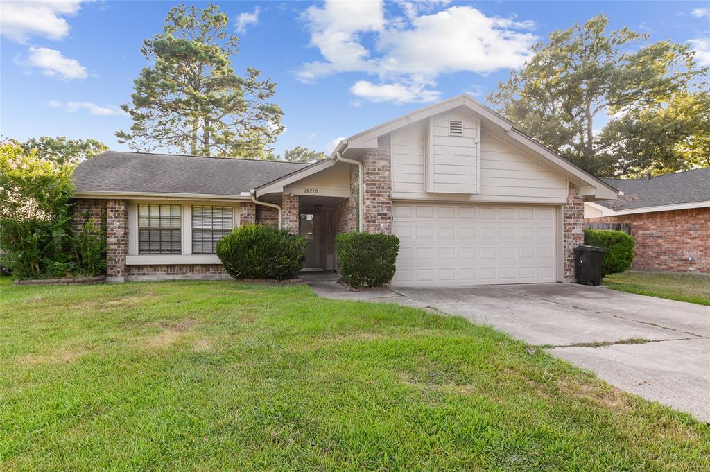 18719 Droitwich Drive, Humble, TX 