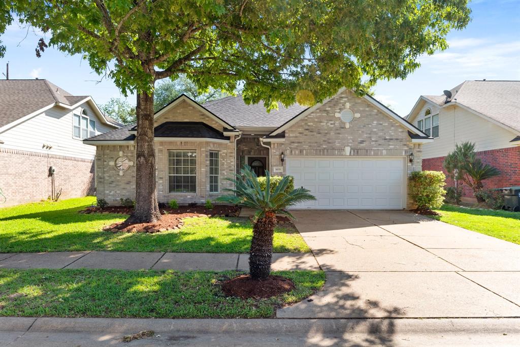 1035 Norfolk Drive, Pearland, TX 77584