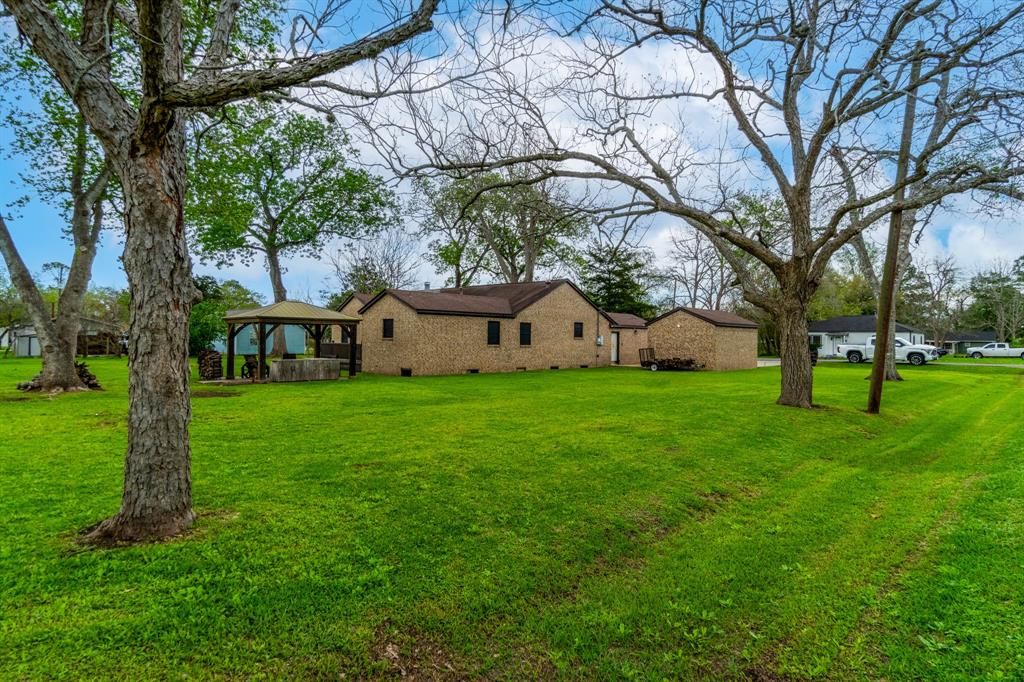 501 Avenue B  , Sweeny, Texas image 4