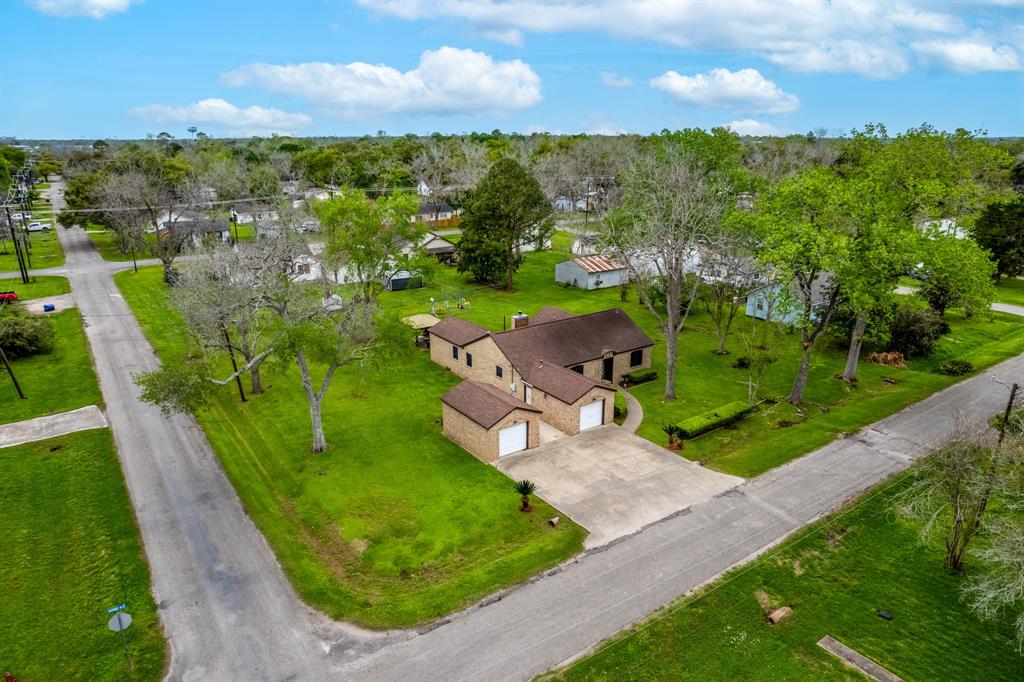 501 Avenue B  , Sweeny, Texas image 9