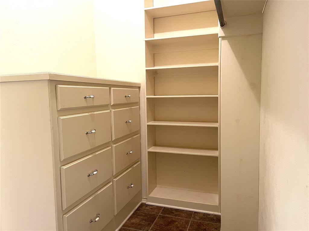 Walk In Closet #1 - Built-ins