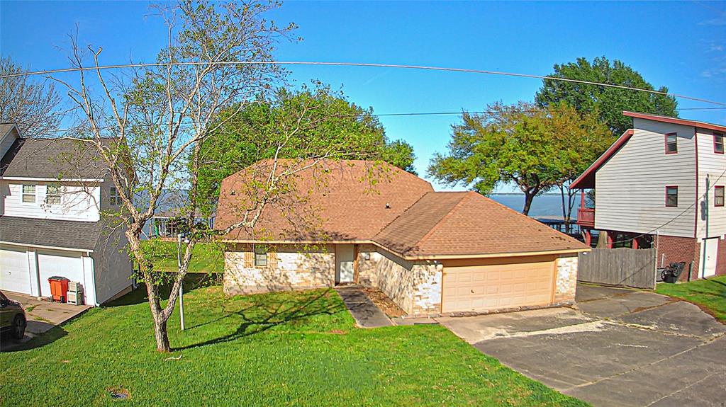 211 Lakeview Shores Drive, Coldspring, TX 