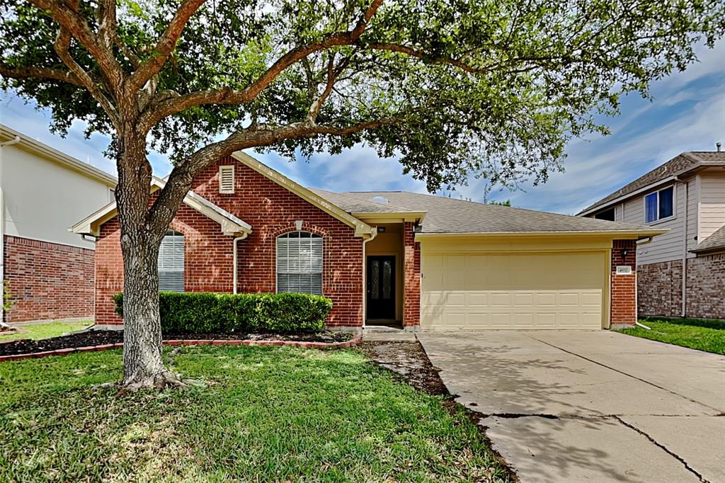 4931 Sentry Woods Lane, Pearland, TX 