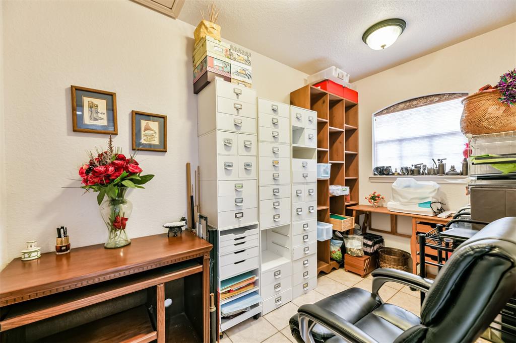 Office/craft room