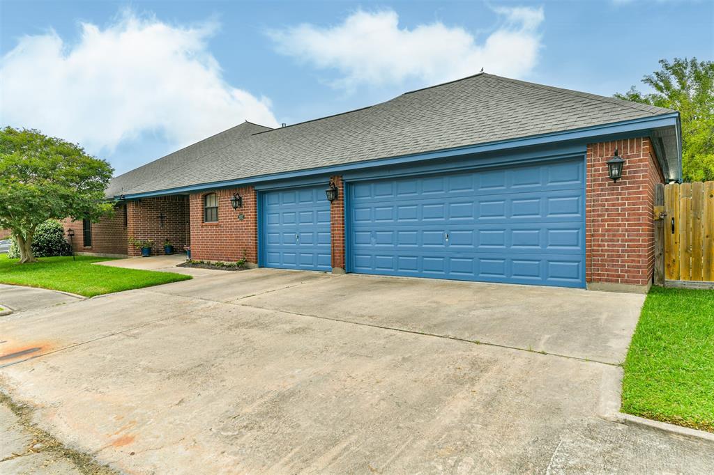 Oversize 3 car garage