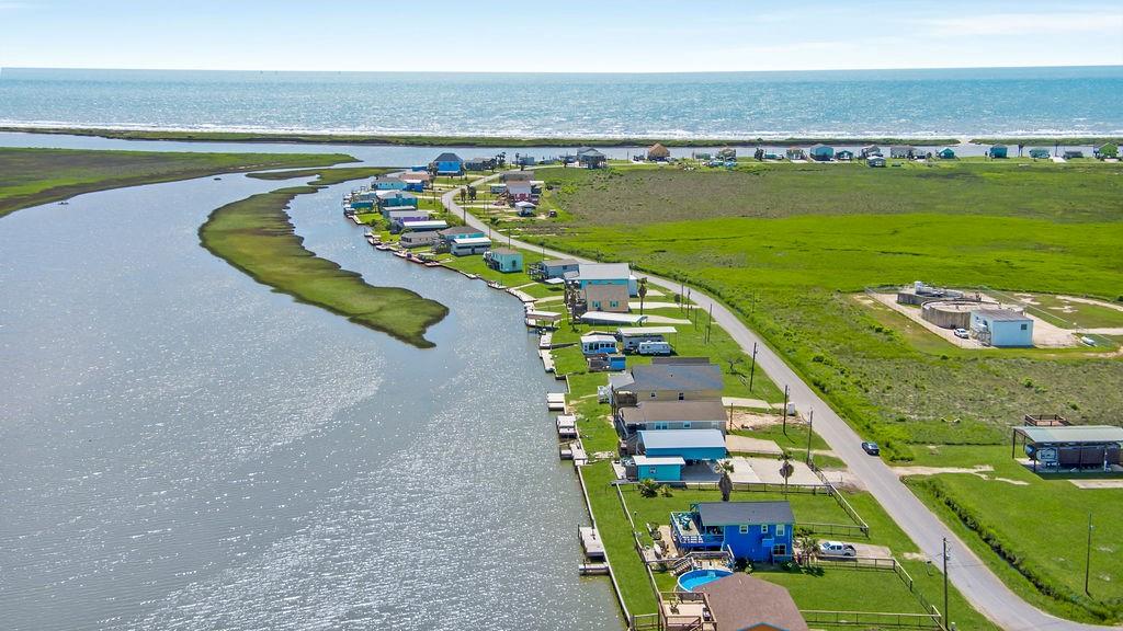 This waterway connects directly into the ICW.