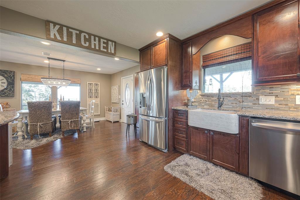 This chef\'s dream kitchen has everything you need to cook and entertain in style.