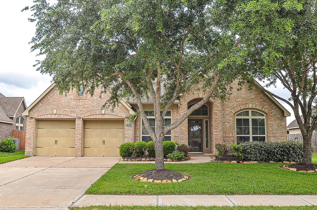 13903 Breezeport Court, Pearland, TX 