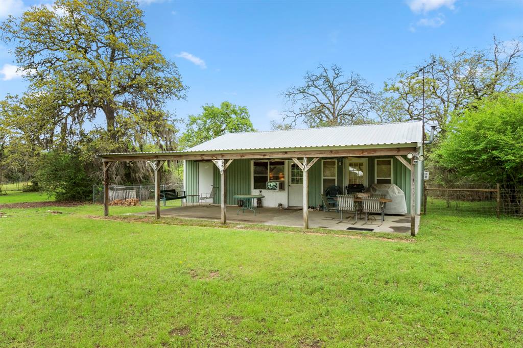 1031 Yearwood Lane , Columbus, Texas image 14