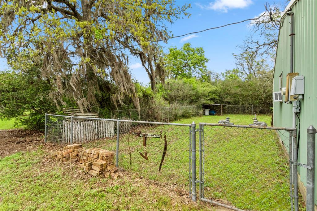 Left Side of Cabin/Enclosed Backyard