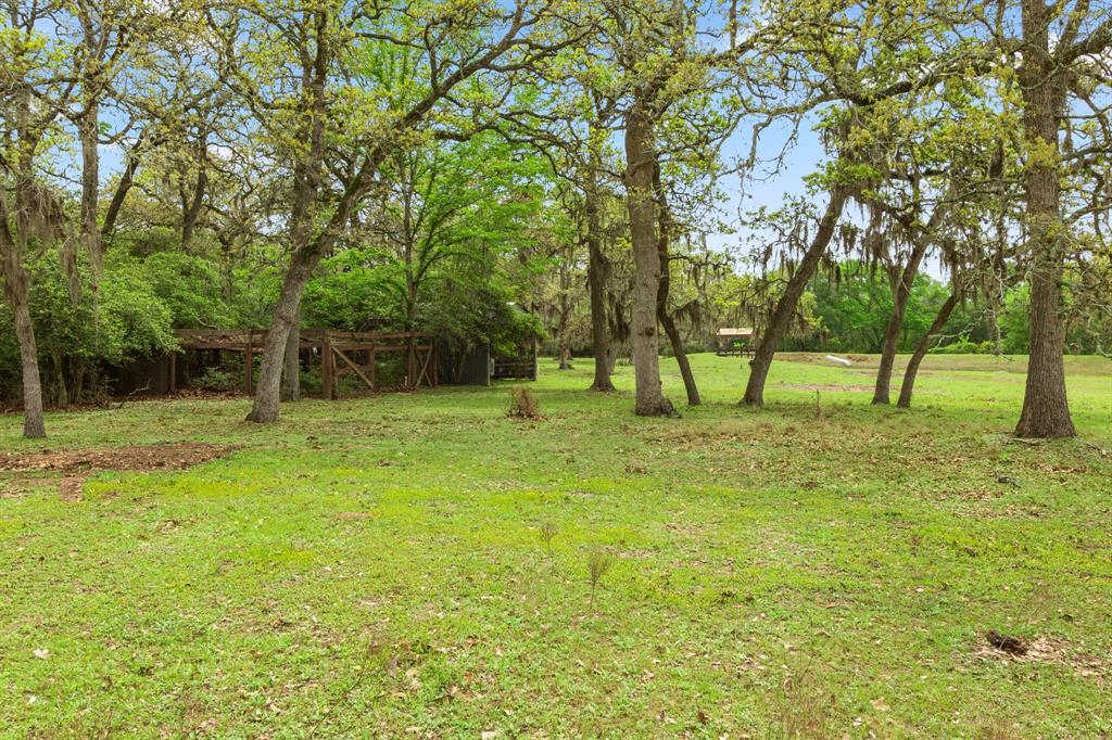 1031 Yearwood Lane , Columbus, Texas image 39