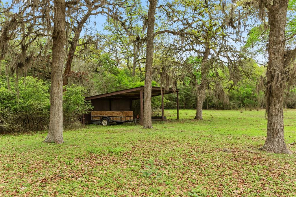 1031 Yearwood Lane , Columbus, Texas image 42